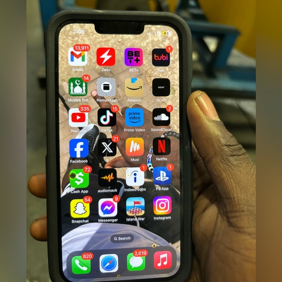 iPhone 13